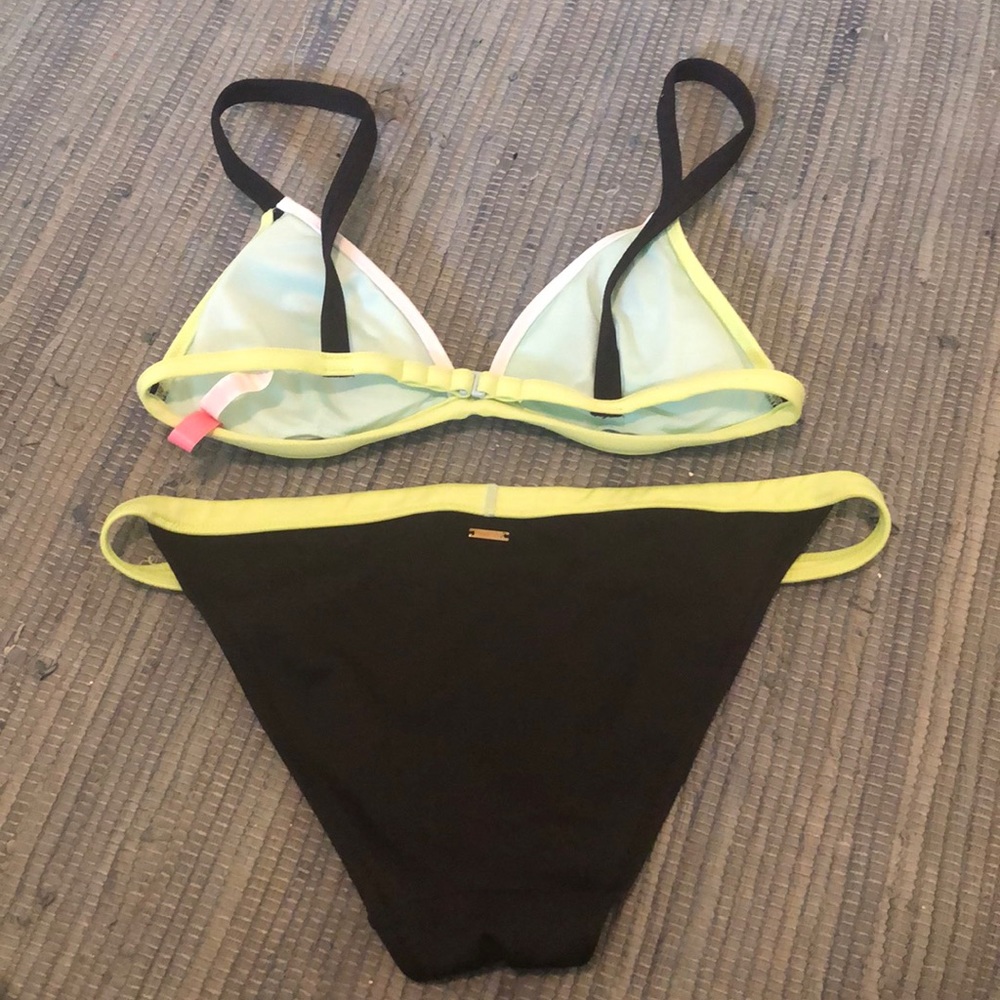 VS bikini - Picture 3 of 4